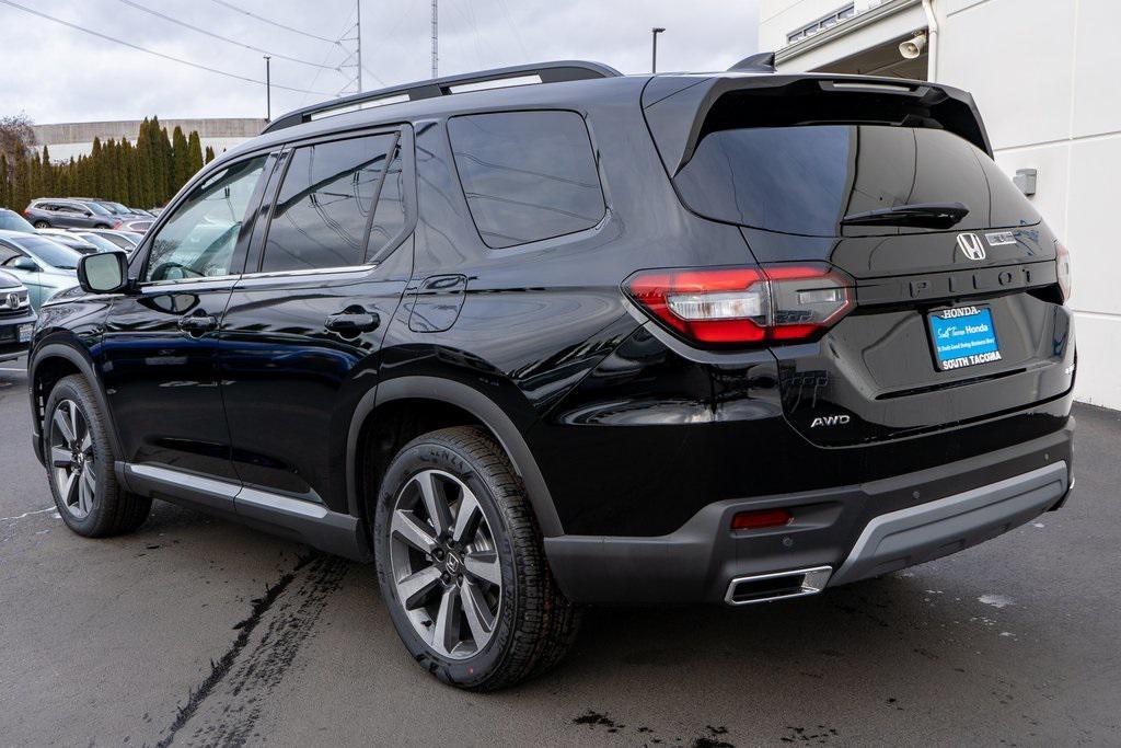 new 2025 Honda Pilot car, priced at $54,575
