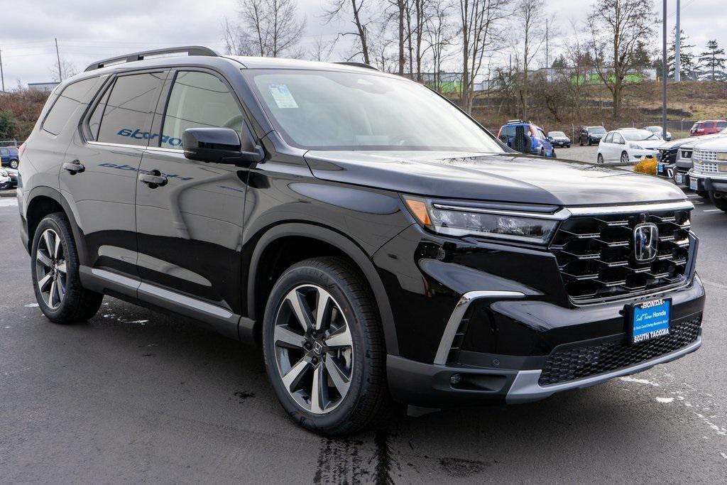 new 2025 Honda Pilot car, priced at $54,575