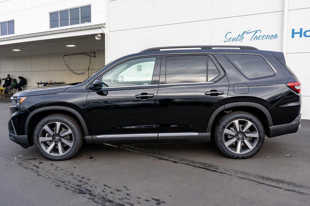 new 2025 Honda Pilot car, priced at $54,575