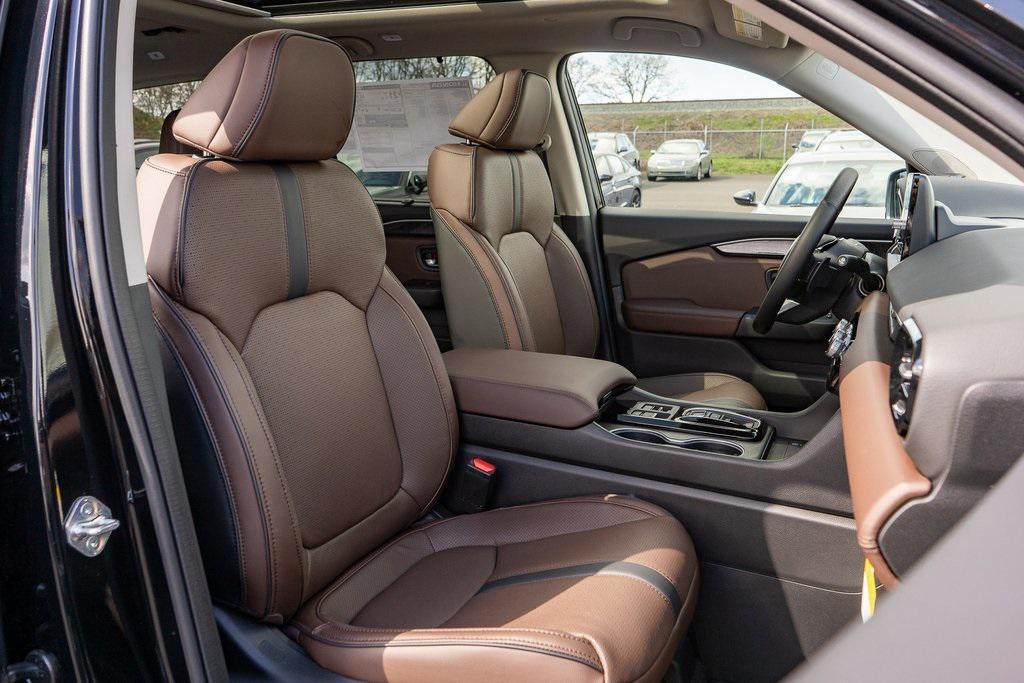 new 2025 Honda Pilot car, priced at $54,575