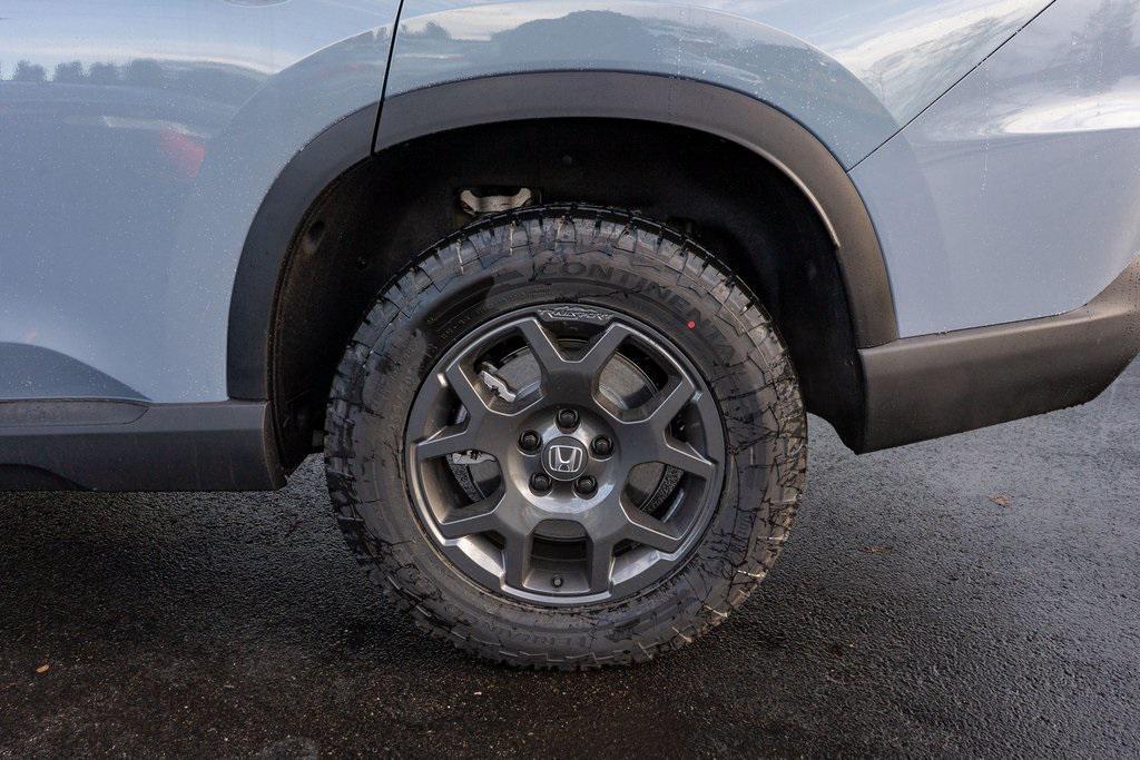 new 2025 Honda Pilot car, priced at $49,400