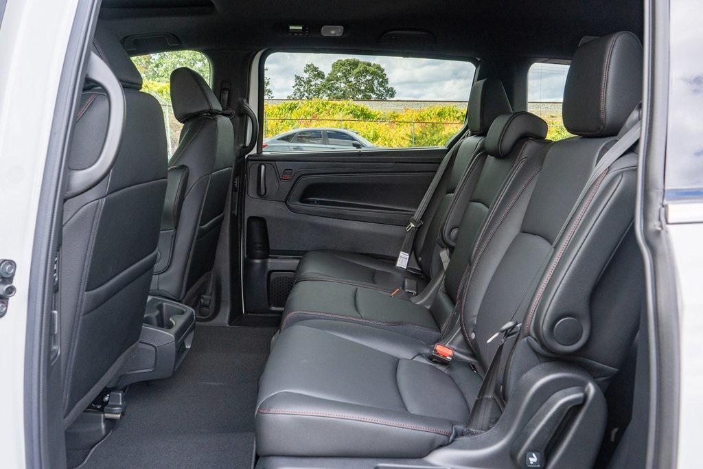 new 2026 Honda Odyssey car, priced at $43,987