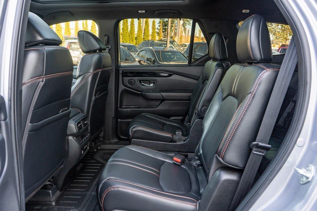 used 2023 Honda Pilot car, priced at $43,999