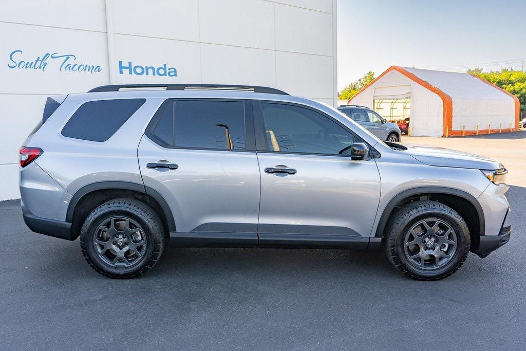 used 2023 Honda Pilot car, priced at $43,999