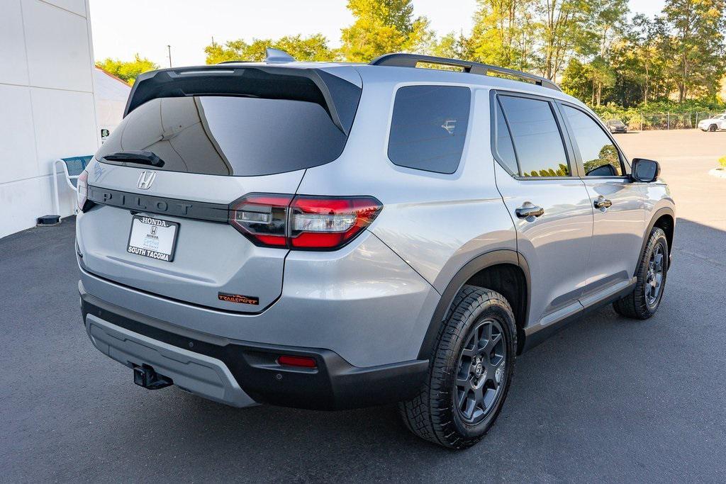used 2023 Honda Pilot car, priced at $43,999