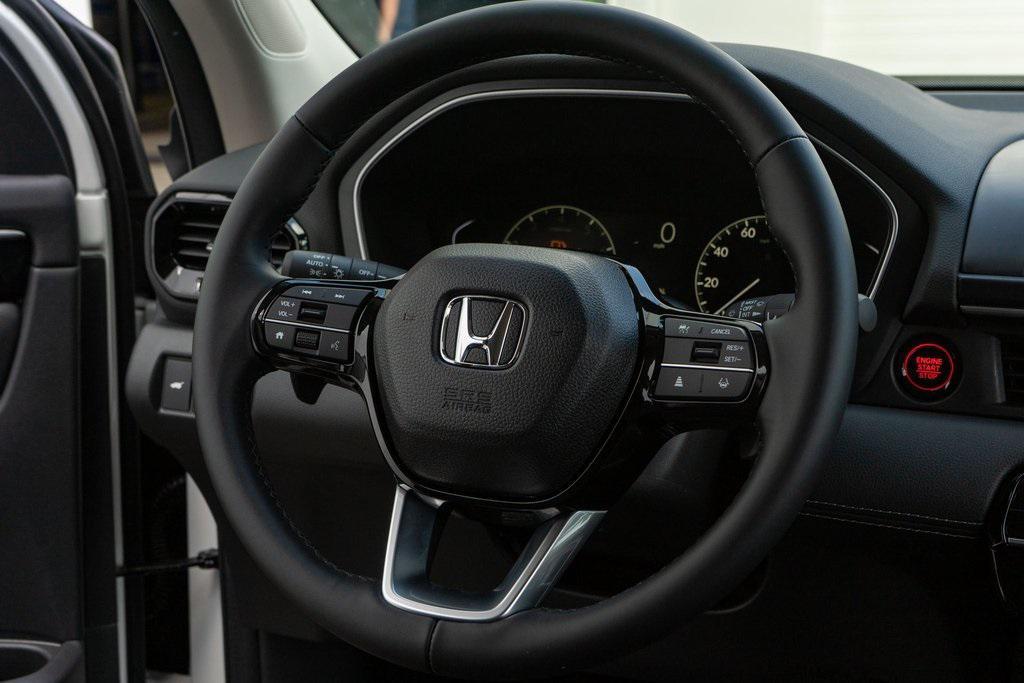new 2025 Honda Pilot car, priced at $47,550