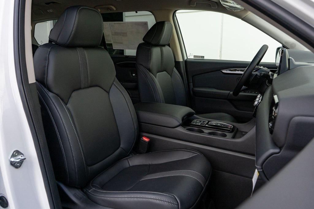 new 2025 Honda Pilot car, priced at $47,550