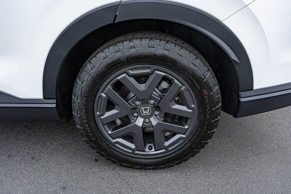 new 2026 Honda CR-V Hybrid car, priced at $38,978