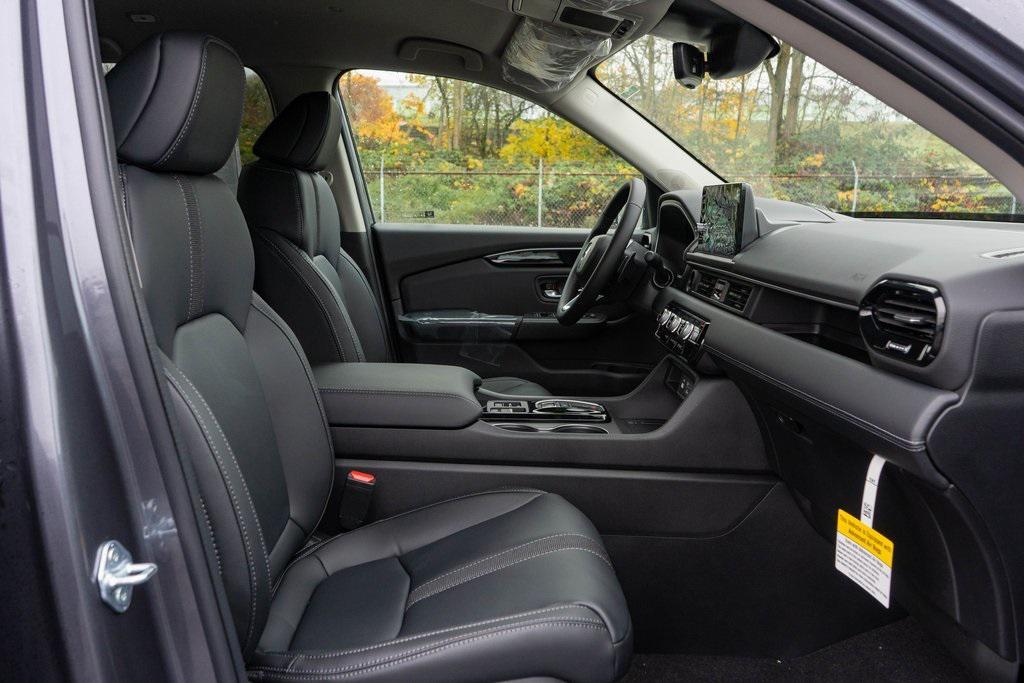 new 2025 Honda Pilot car, priced at $47,825