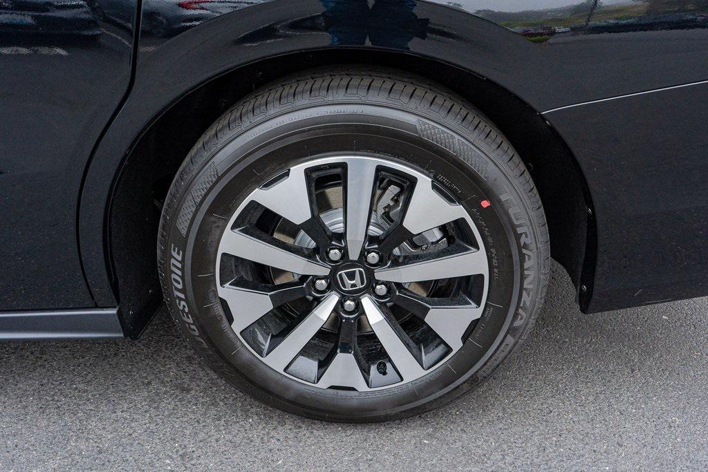 new 2026 Honda Odyssey car, priced at $45,685