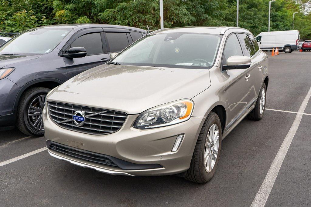 used 2015 Volvo XC60 car, priced at $11,999