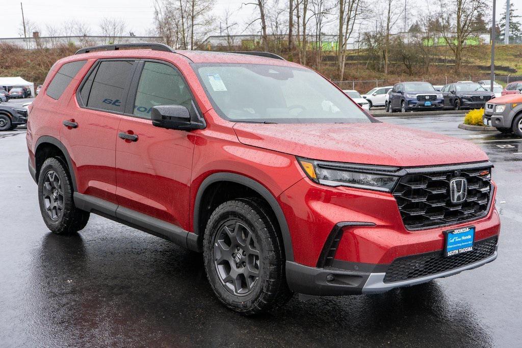 new 2025 Honda Pilot car, priced at $51,350
