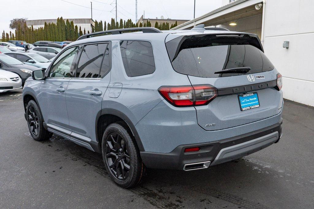 new 2025 Honda Pilot car, priced at $53,450