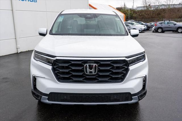 new 2025 Honda Pilot car, priced at $50,200