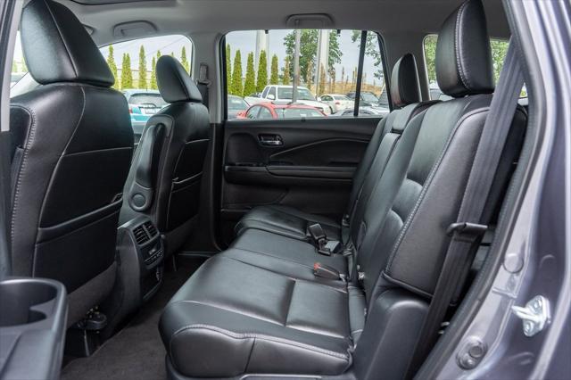 used 2022 Honda Pilot car, priced at $38,999