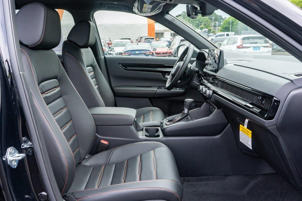 new 2026 Honda CR-V Hybrid car, priced at $43,700