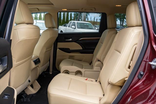 used 2017 Toyota Highlander Hybrid car, priced at $32,673