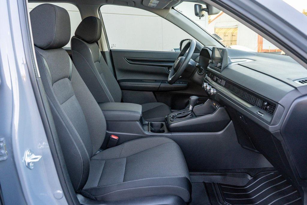 used 2025 Honda CR-V car, priced at $33,969
