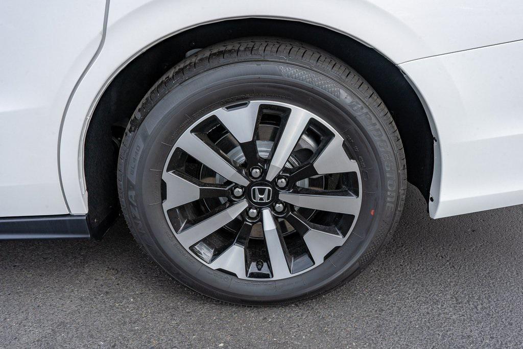 new 2026 Honda Odyssey car, priced at $45,340