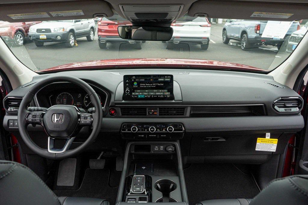 new 2025 Honda Pilot car, priced at $46,800