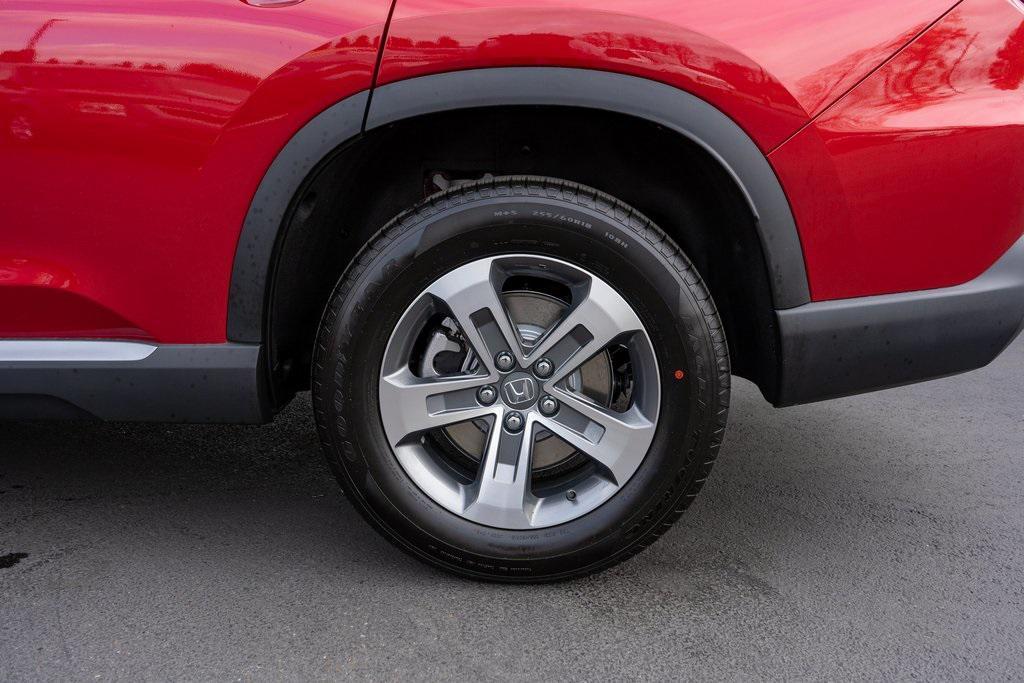 new 2025 Honda Pilot car, priced at $46,800