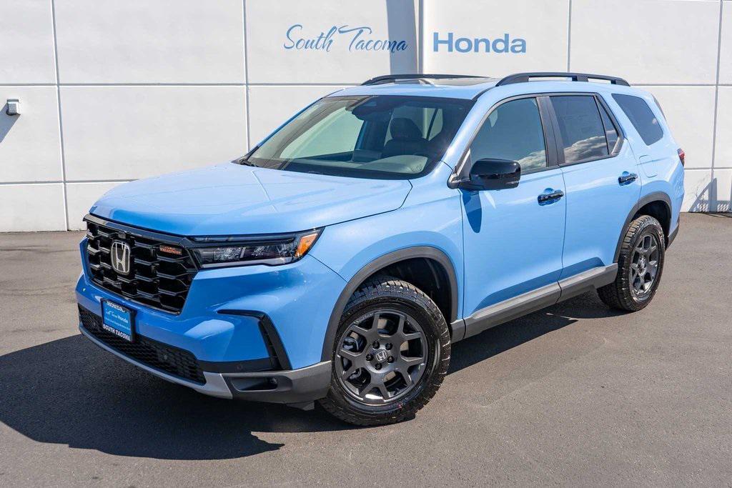 new 2025 Honda Pilot car, priced at $51,350