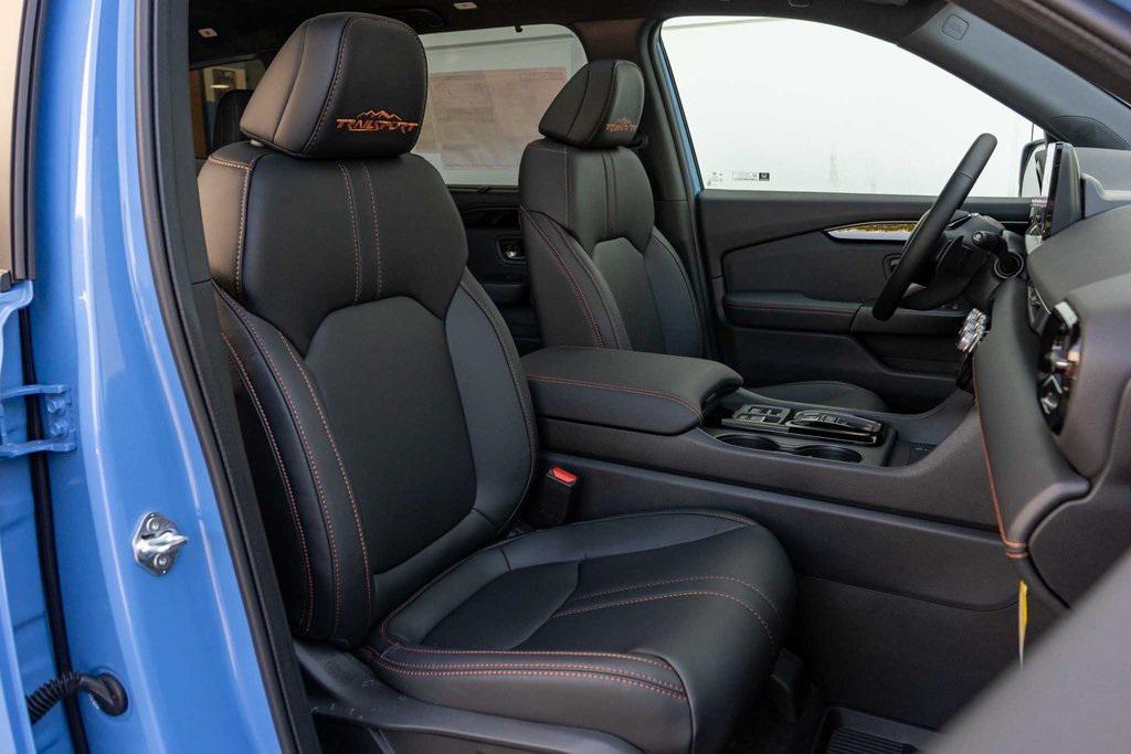 new 2025 Honda Pilot car, priced at $51,350