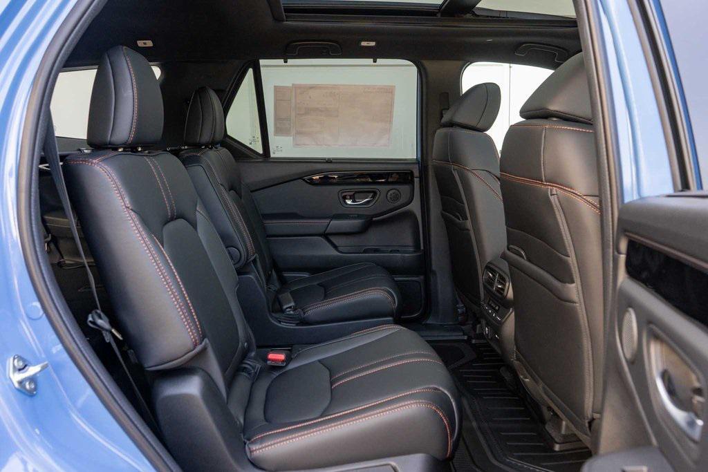 new 2025 Honda Pilot car, priced at $51,350