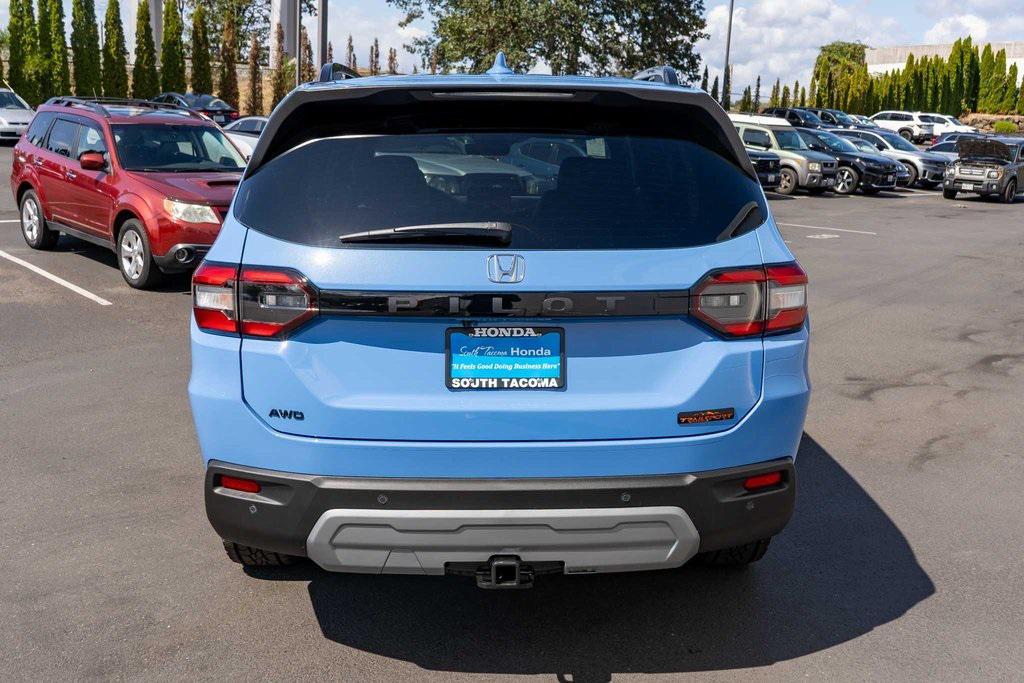 new 2025 Honda Pilot car, priced at $51,350