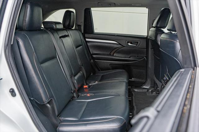used 2018 Toyota Highlander car, priced at $24,999
