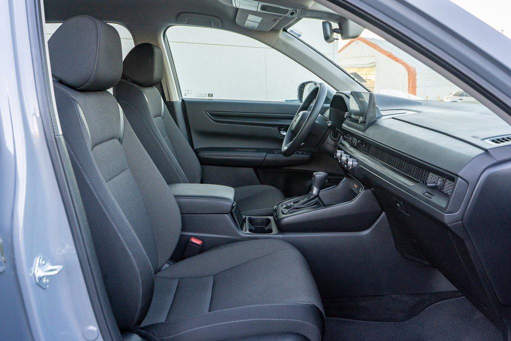 used 2025 Honda CR-V car, priced at $31,887