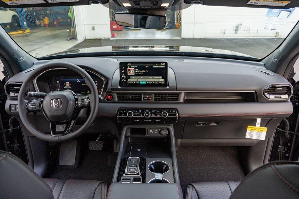 new 2025 Honda Pilot car, priced at $56,030