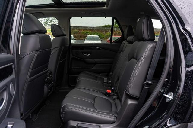 new 2025 Honda Pilot car, priced at $52,950