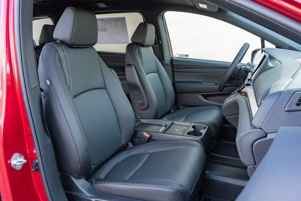 new 2026 Honda Odyssey car, priced at $43,507