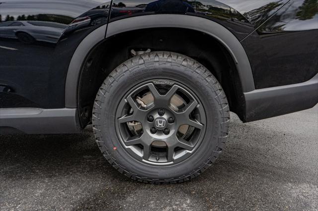 new 2025 Honda Pilot car, priced at $50,850