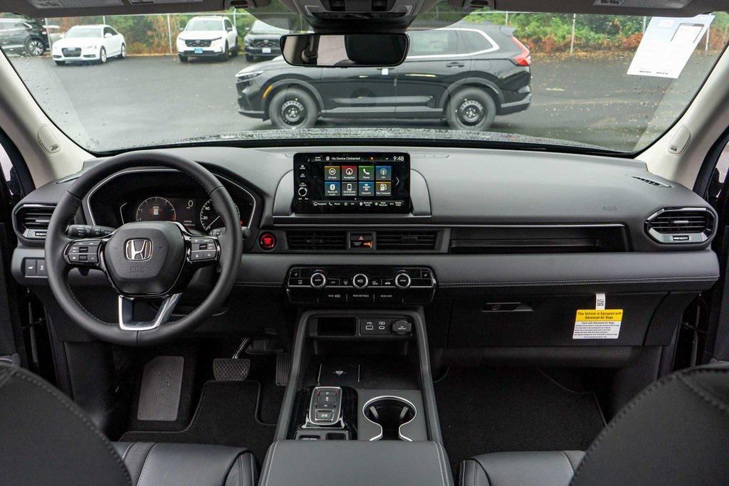 new 2025 Honda Pilot car, priced at $52,995