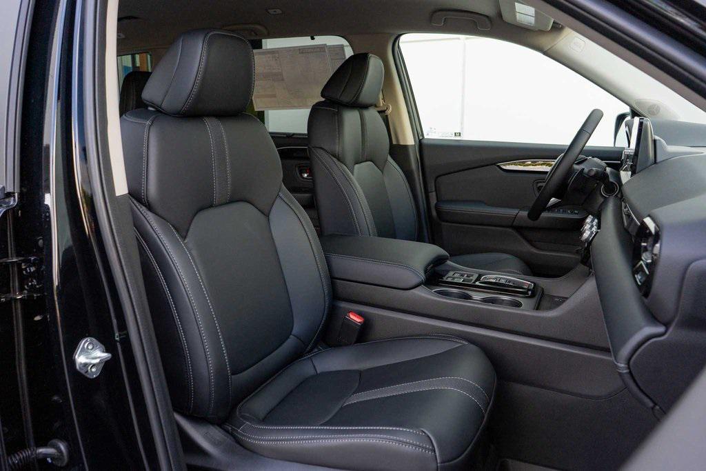 new 2025 Honda Pilot car, priced at $47,825