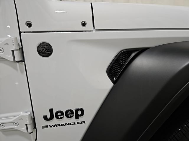 new 2025 Jeep Wrangler car, priced at $45,580