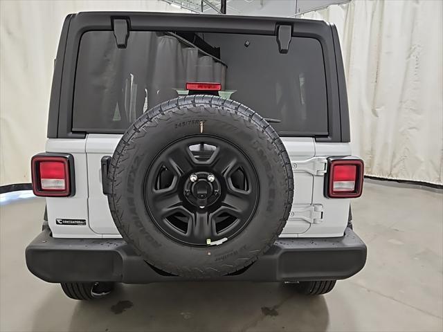 new 2025 Jeep Wrangler car, priced at $45,580