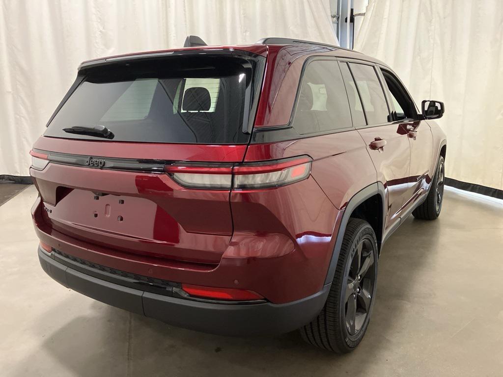 new 2025 Jeep Grand Cherokee car, priced at $44,355