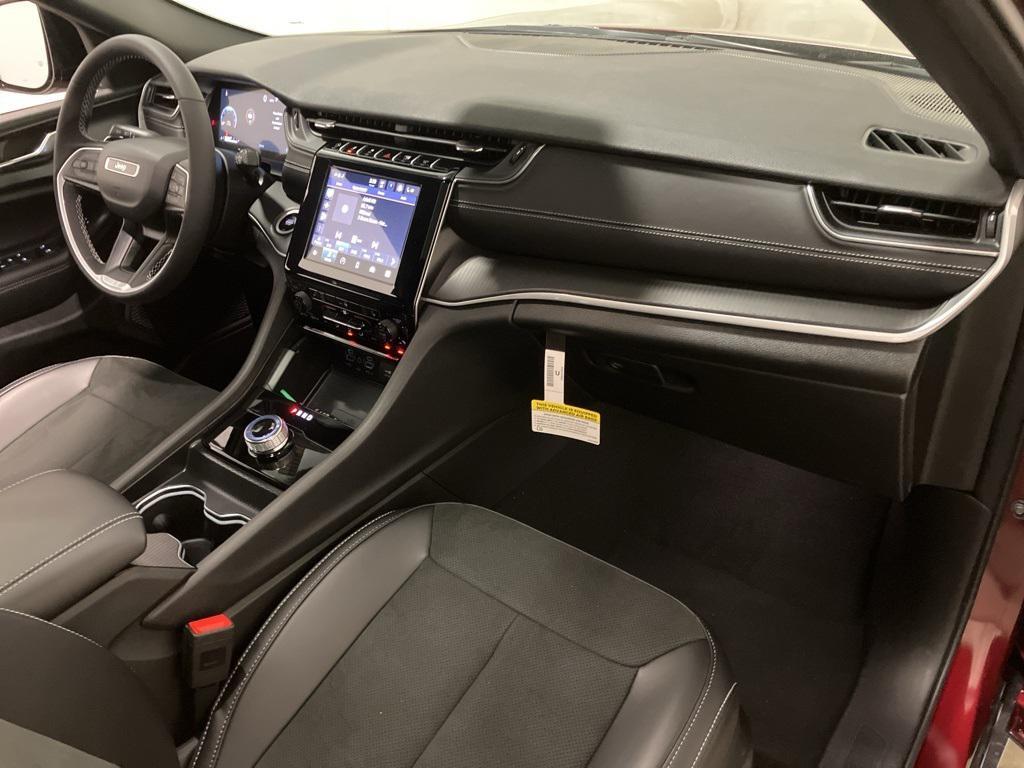 new 2025 Jeep Grand Cherokee car, priced at $44,355
