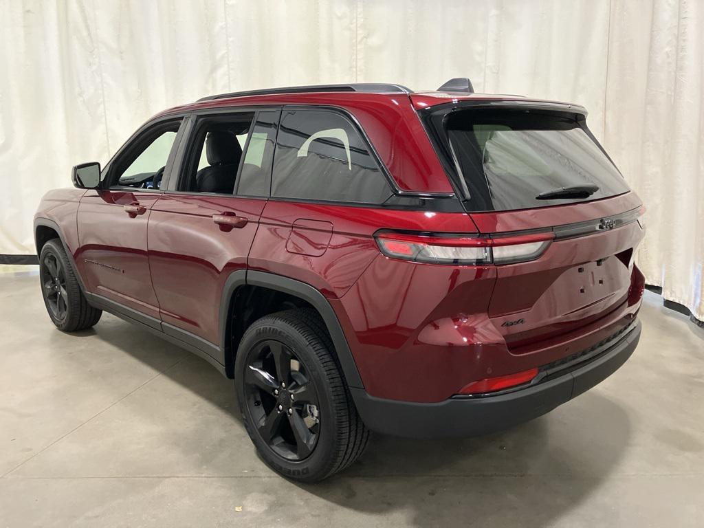 new 2025 Jeep Grand Cherokee car, priced at $44,355