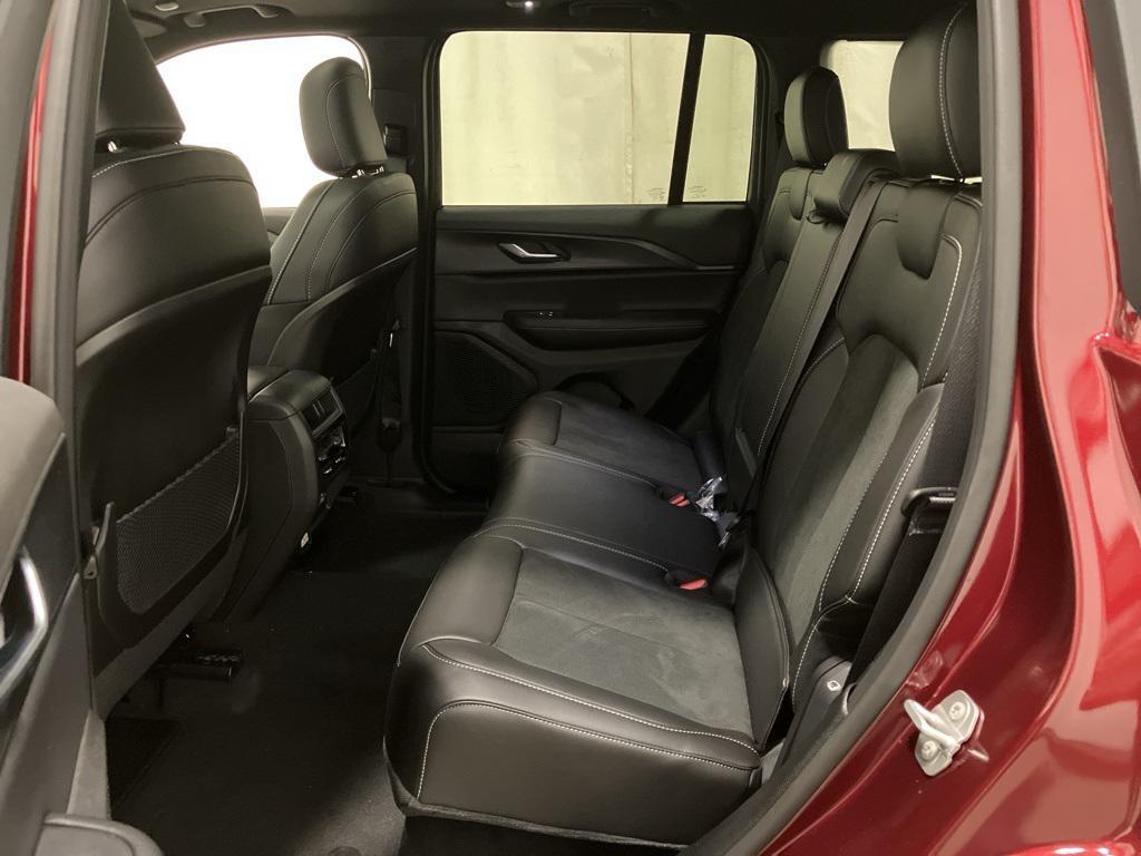 new 2025 Jeep Grand Cherokee car, priced at $44,355