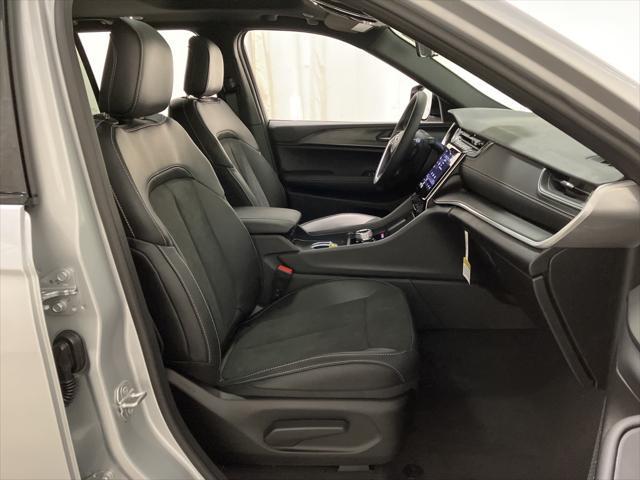 new 2025 Jeep Grand Cherokee car, priced at $46,730