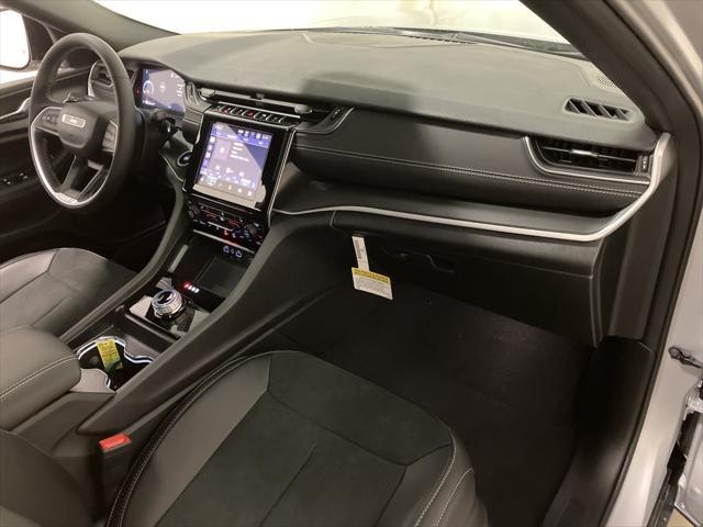 new 2025 Jeep Grand Cherokee car, priced at $46,730