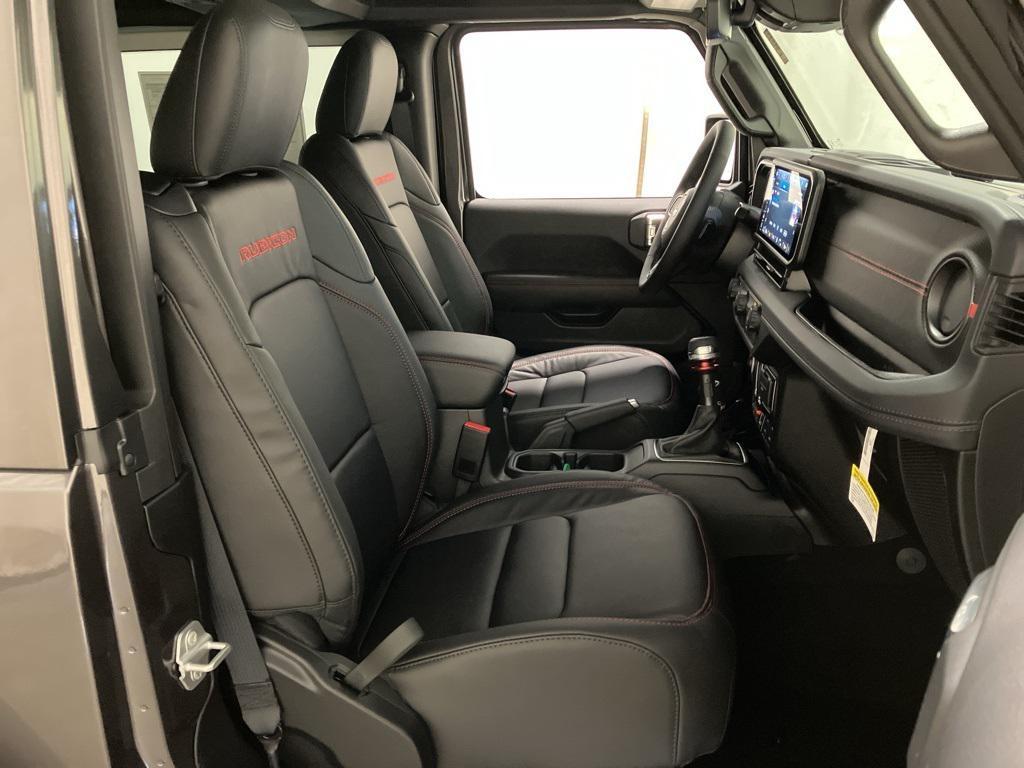 new 2025 Jeep Wrangler car, priced at $55,685