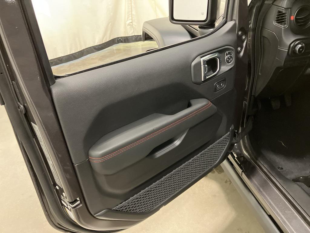 new 2025 Jeep Wrangler car, priced at $55,685