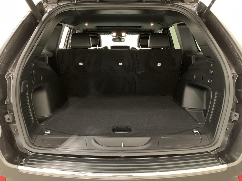 used 2021 Jeep Grand Cherokee car, priced at $27,556