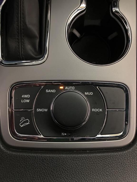 used 2021 Jeep Grand Cherokee car, priced at $27,556