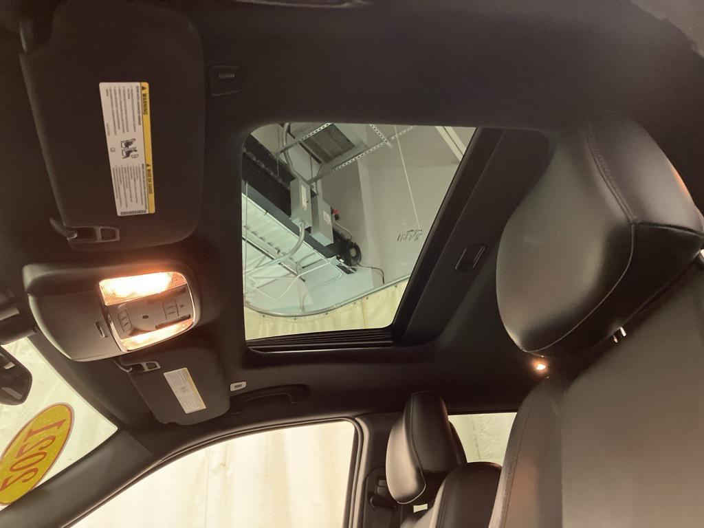 used 2021 Jeep Grand Cherokee car, priced at $27,556